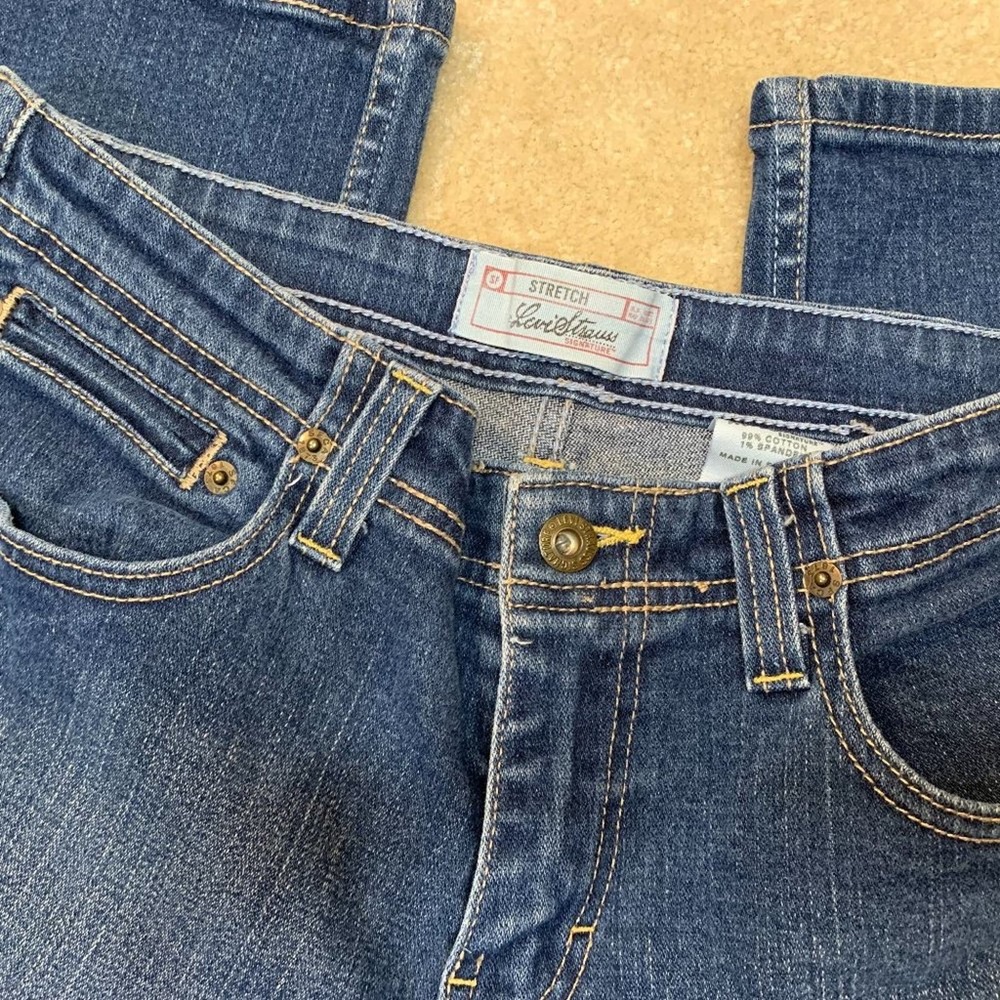 LEVI'S | Strauss Signature Mid Rise Bootcut | Medium Wash | Size 10=
